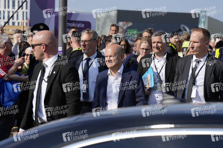 Demokratiefest zu 75 Jahren Grundgesetz in Berlin