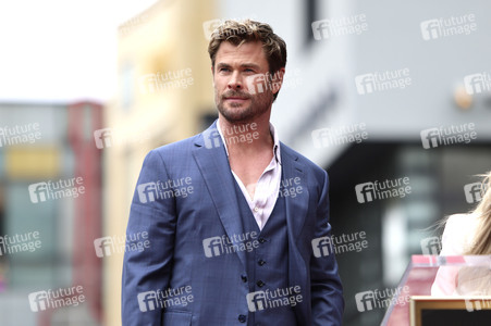 Chris Hemswoth erhält einen Stern auf dem Hollywood Walk of Fame in Los Angeles