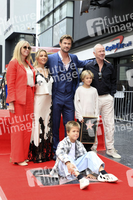 Chris Hemswoth erhält einen Stern auf dem Hollywood Walk of Fame in Los Angeles