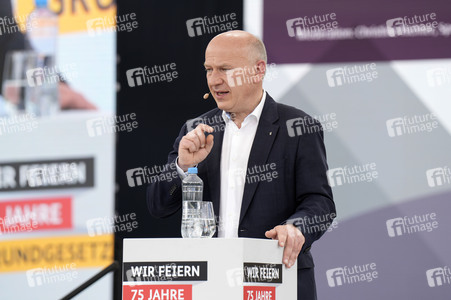 Demokratiefest zu 75 Jahren Grundgesetz in Berlin