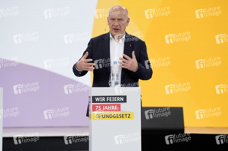 Demokratiefest zu 75 Jahren Grundgesetz in Berlin
