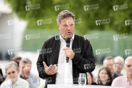 Demokratiefest zu 75 Jahren Grundgesetz in Berlin