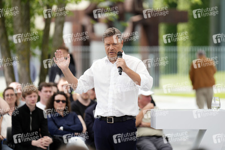 Demokratiefest zu 75 Jahren Grundgesetz in Berlin