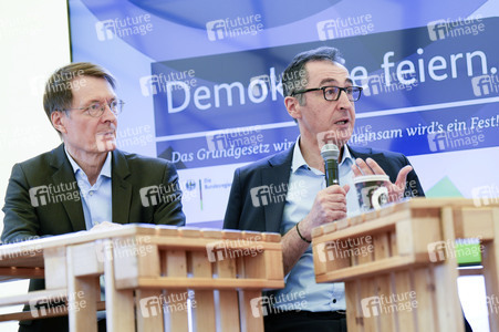 Demokratiefest zu 75 Jahren Grundgesetz in Berlin