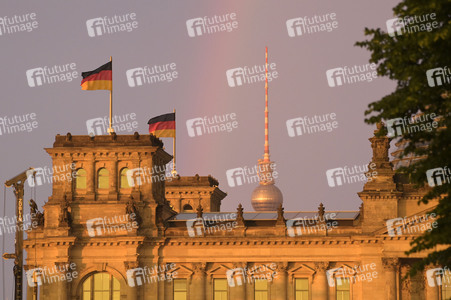 Konzert von Glasperlenspiel beim Demokratiefest zu 75 Jahren Grundgesetz in Berlin