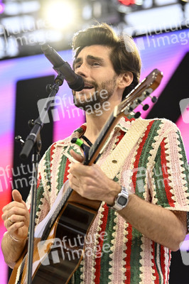 Konzert von Álvaro Soler beim Demokratiefest zu 75 Jahren Grundgesetz in Berlin