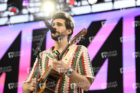 Konzert von Álvaro Soler beim Demokratiefest zu 75 Jahren Grundgesetz in Berlin