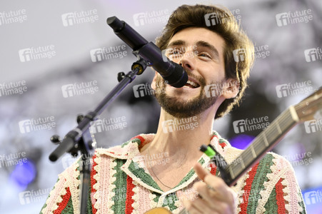 Konzert von Álvaro Soler beim Demokratiefest zu 75 Jahren Grundgesetz in Berlin