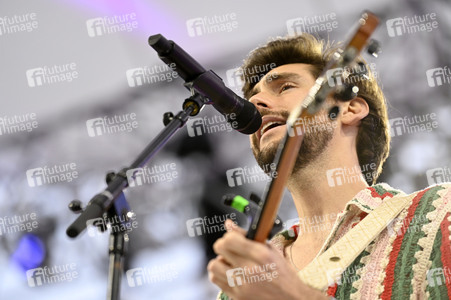 Konzert von Álvaro Soler beim Demokratiefest zu 75 Jahren Grundgesetz in Berlin