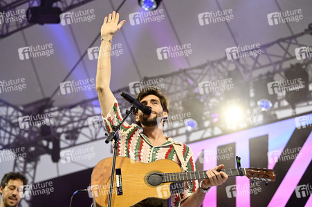 Konzert von Álvaro Soler beim Demokratiefest zu 75 Jahren Grundgesetz in Berlin