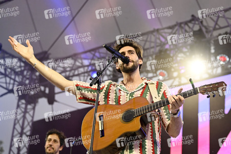 Konzert von Álvaro Soler beim Demokratiefest zu 75 Jahren Grundgesetz in Berlin