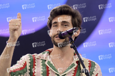 Konzert von Álvaro Soler beim Demokratiefest zu 75 Jahren Grundgesetz in Berlin