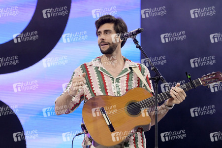 Konzert von Álvaro Soler beim Demokratiefest zu 75 Jahren Grundgesetz in Berlin