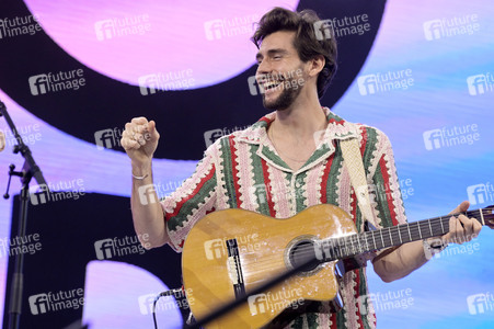 Konzert von Álvaro Soler beim Demokratiefest zu 75 Jahren Grundgesetz in Berlin
