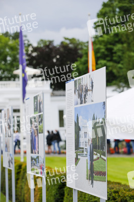 Tag der offenen Tür in der Villa Hammerschmidt und dem 'Fest der Demokratie' zu 75 Jahren Grundgesetz in Bonn