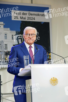 Tag der offenen Tür in der Villa Hammerschmidt und 'Fest der Demokratie' in Bonn