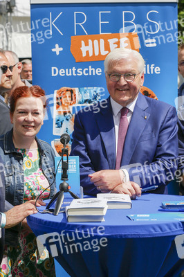 Tag der offenen Tür in der Villa Hammerschmidt und dem 'Fest der Demokratie' zu 75 Jahren Grundgesetz in Bonn