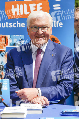 Tag der offenen Tür in der Villa Hammerschmidt und 'Fest der Demokratie' in Bonn