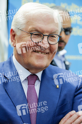 Tag der offenen Tür in der Villa Hammerschmidt und 'Fest der Demokratie' in Bonn