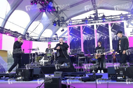 Abschlussveranstaltung beim Demokratiefest zu 75 Jahren Grundgesetz in Berlin