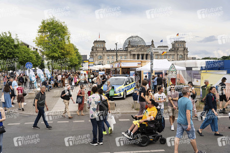 Impressionen vom Demokratiefest zu 75 Jahren Grundgesetz in Berlin