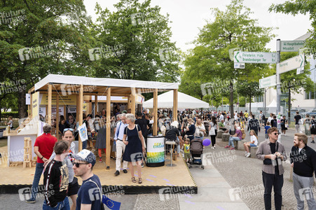 Impressionen vom Demokratiefest zu 75 Jahren Grundgesetz in Berlin
