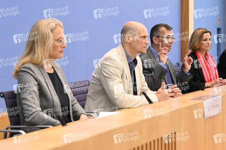 Bundespressekonferenz Report Globale Flucht 2024 in Berlin