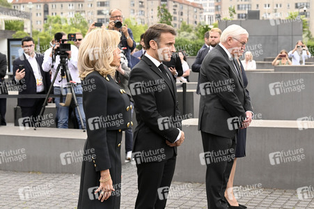 Kranzniederlegung am Denkmal für die ermordeten Juden Europas in Berlin