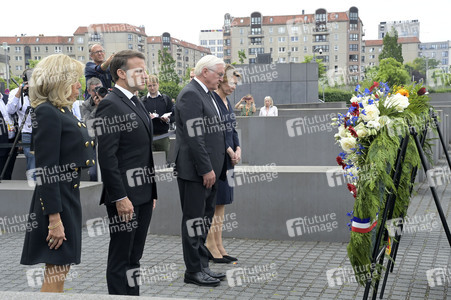 Kranzniederlegung am Denkmal für die ermordeten Juden Europas in Berlin