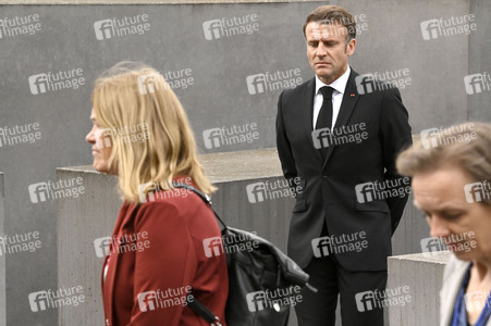 Kranzniederlegung am Denkmal für die ermordeten Juden Europas in Berlin