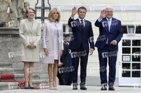 Begrüßung des Staatspräsidenten der Französischen Republik in Berlin