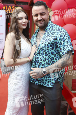 Kult Kieztouren & Olivia Jones Family Sommerparty in Hamburg