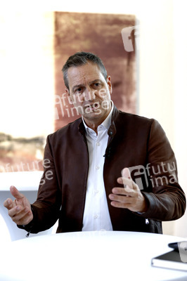 Präsentation der Wanderausstellung  'Woanders ist überall'  in Essen