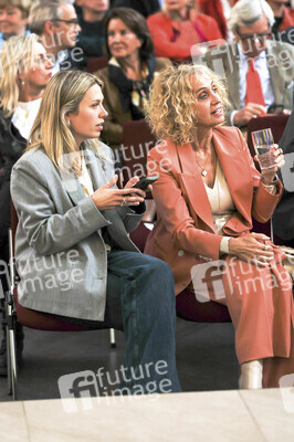 Präsentation der Wanderausstellung  'Woanders ist überall'  in Essen