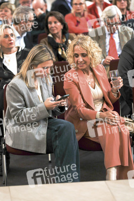 Präsentation der Wanderausstellung  'Woanders ist überall'  in Essen