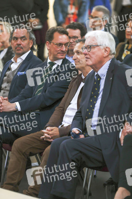 Präsentation der Wanderausstellung  'Woanders ist überall'  in Essen