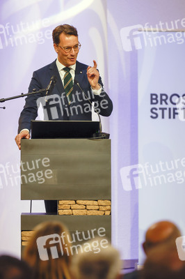 Präsentation der Wanderausstellung  'Woanders ist überall'  in Essen