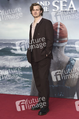 Filmpremiere 'Young Woman and the Sea' in London