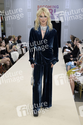 Serienpremiere 'Becoming Karl Lagerfeld' in Berlin