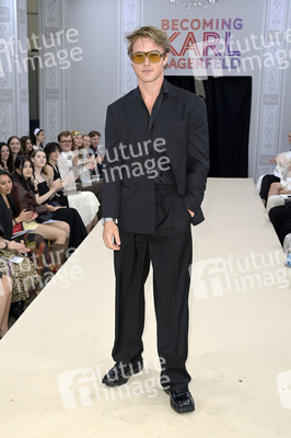 Serienpremiere 'Becoming Karl Lagerfeld' in Berlin