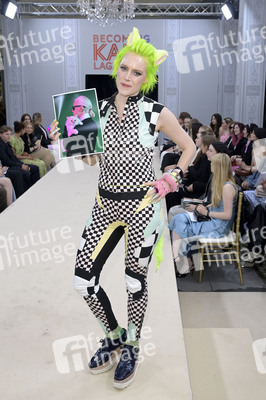 Serienpremiere 'Becoming Karl Lagerfeld' in Berlin