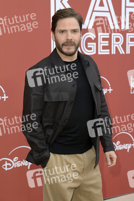 Serienpremiere 'Becoming Karl Lagerfeld' in Berlin