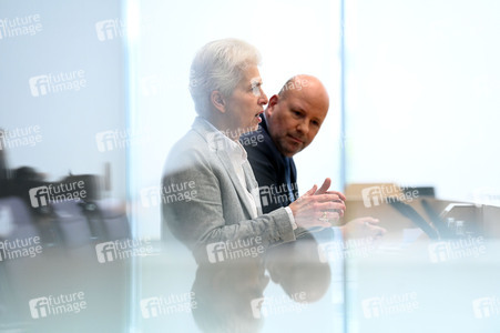 Bundespressekonferenz zum Stand der Sicherheits- und Verteidigungspolitik in Berlin