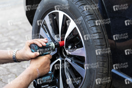 Symbolfoto Radwechsel