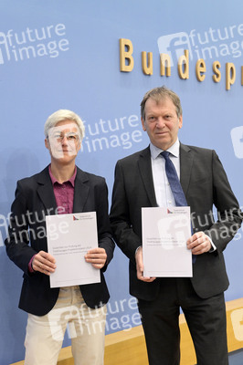 Bundespressekonferenz Sondergutachten zur Prüfung der Treibhausgas-Projektionsdaten 2024 in Berlin