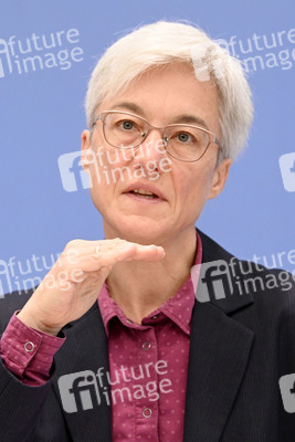 Bundespressekonferenz Sondergutachten zur Prüfung der Treibhausgas-Projektionsdaten 2024 in Berlin