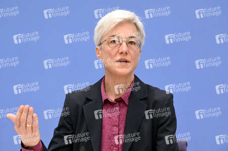 Bundespressekonferenz Sondergutachten zur Prüfung der Treibhausgas-Projektionsdaten 2024 in Berlin