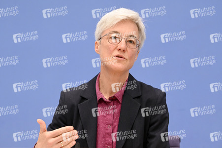 Bundespressekonferenz Sondergutachten zur Prüfung der Treibhausgas-Projektionsdaten 2024 in Berlin