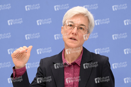 Bundespressekonferenz Sondergutachten zur Prüfung der Treibhausgas-Projektionsdaten 2024 in Berlin