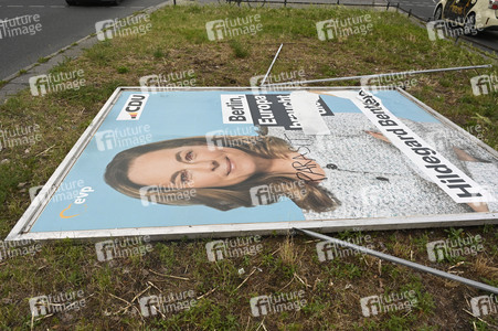 Beschädigte Wahlplakate zur Europawahl in Berlin